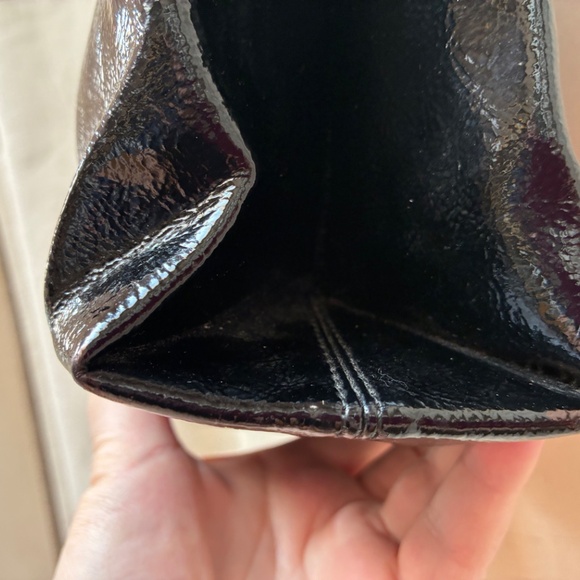 Guess Pebbled Patent Leather Purse - Picture 4 of 8